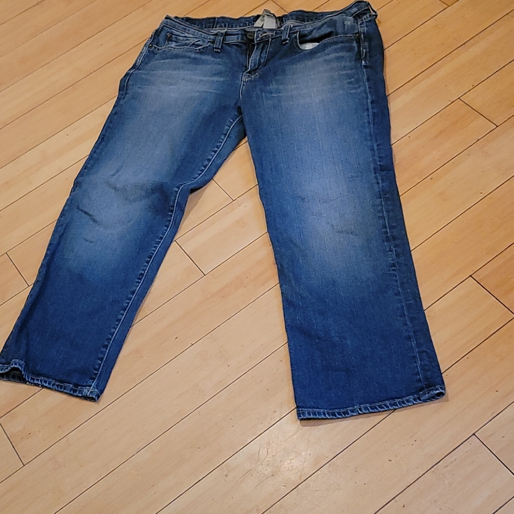 Lucky brand size 14 ,32 waist Capri jeans